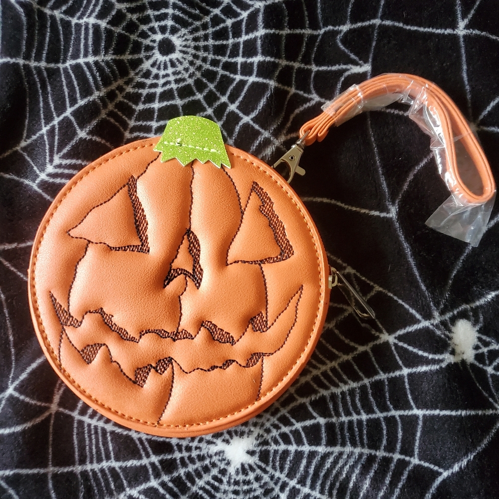 LOVE PAIN & STITCHES PUMPKIN WRISTLET